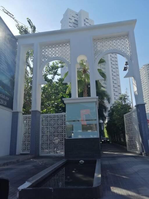 Departamento Frente A La Bahia Apartment Акапулко Екстериор снимка